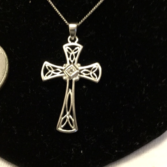 New Sterling Silver Cross - Picture 2 of 2